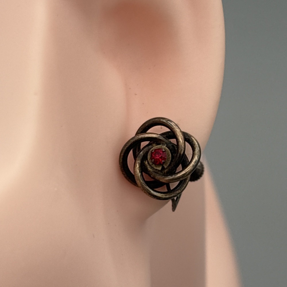 Vintage Twisted Rope 1/20 10K Red Rhinestone Clip Screw Back Earrings .75"‎